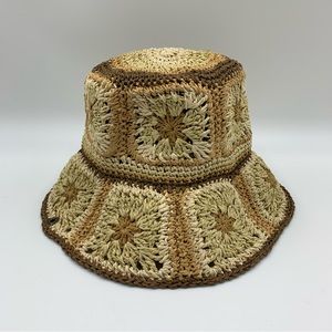 Peter Grimm paper hat